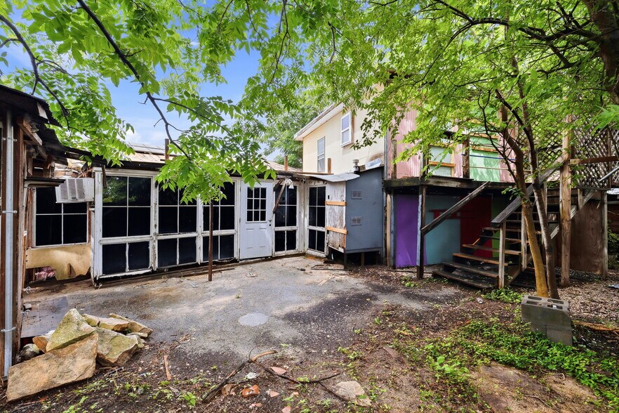 More Photos Of 200 Mission Rd, San Antonio Flex For Sale