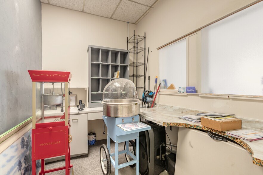 More Photos Of 418 Canal St, New Smyrna Beach Loft Creative Space For Sale