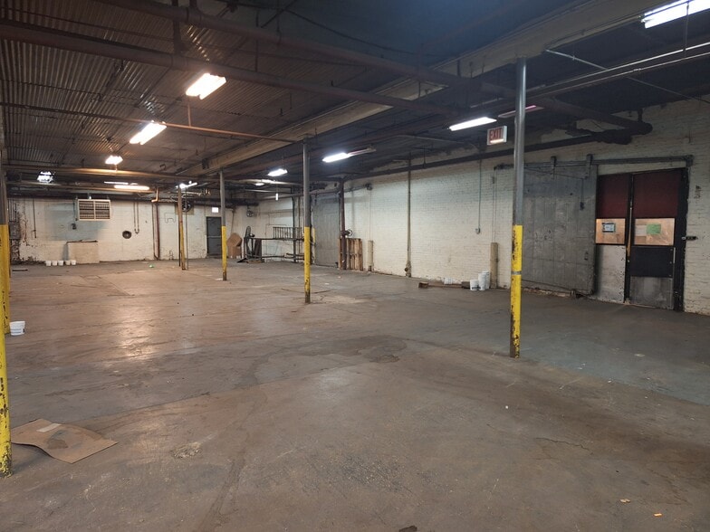 More Photos Of 740 N Albany Ave, Chicago Industrial For Lease