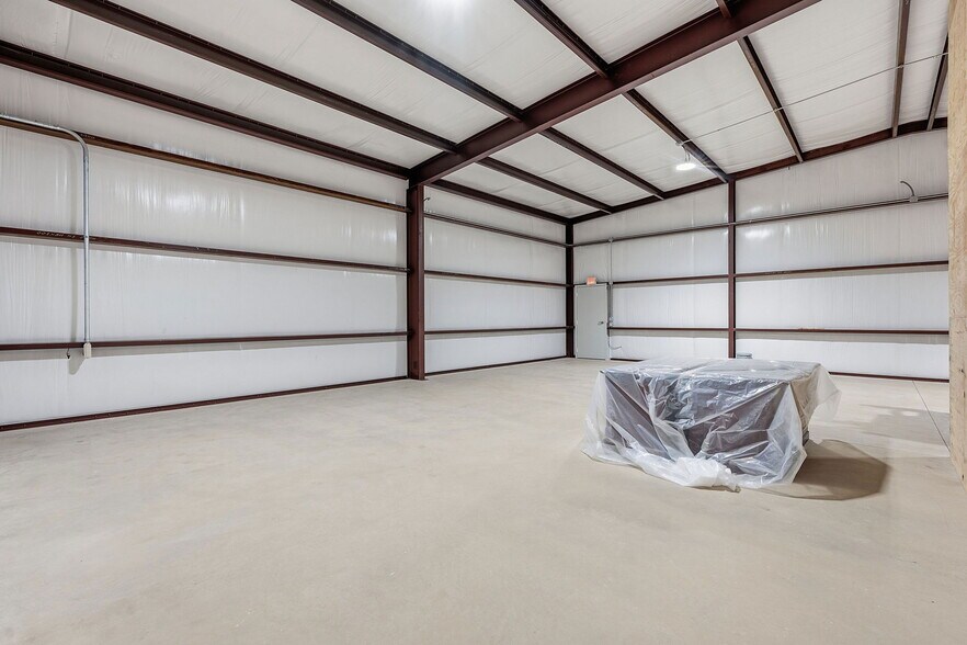 More Photos Of 7748 E US Highway 290, Johnson City Warehouse For Sale