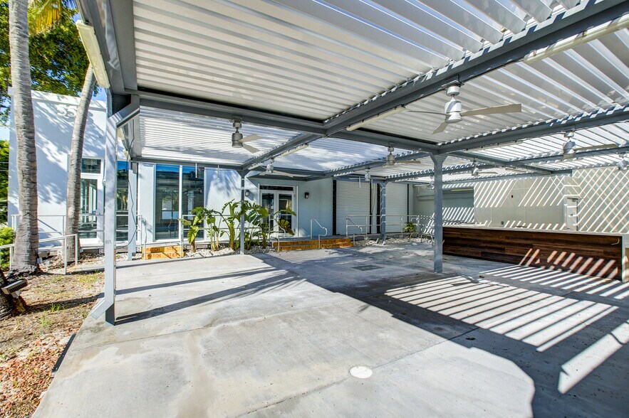 More Photos Of 555 Jefferson Ave, Miami Beach Restaurant For Lease