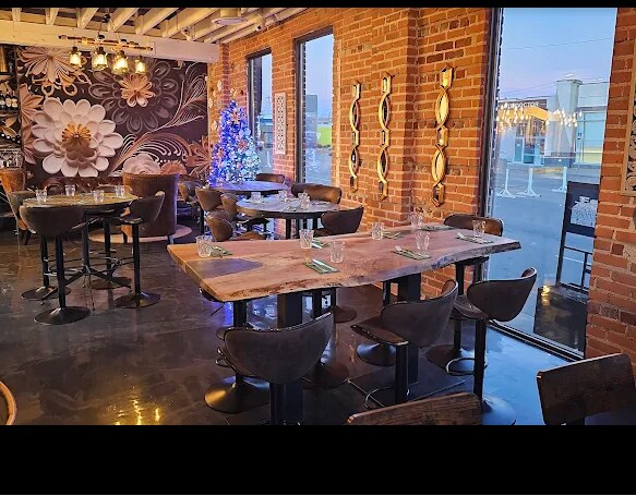 More Photos Of 10906 105 Av NW, Edmonton General Retail For Lease