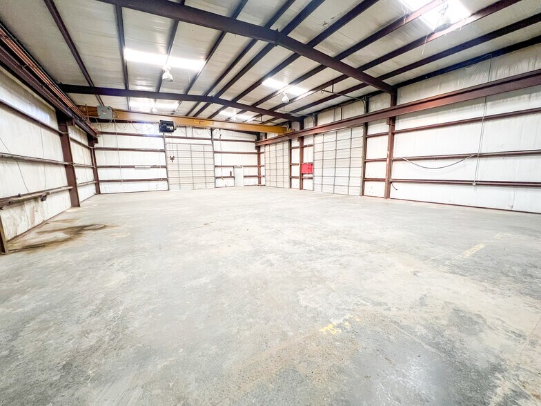 More Photos Of 12618 W County Road 133, Odessa Industrial For Lease