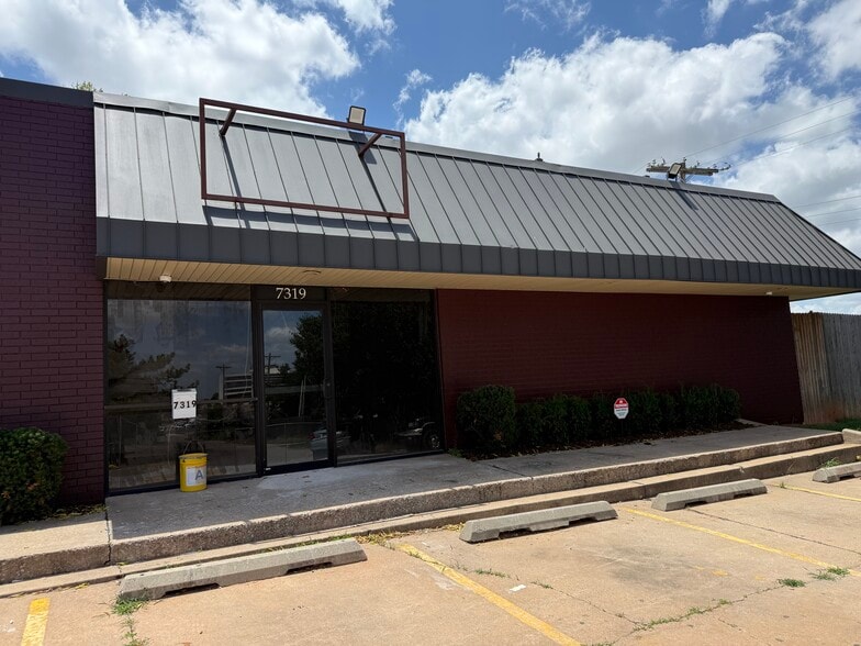 More Photos Of 7313-7319 N Macarthur Blvd, Oklahoma City Office For Lease