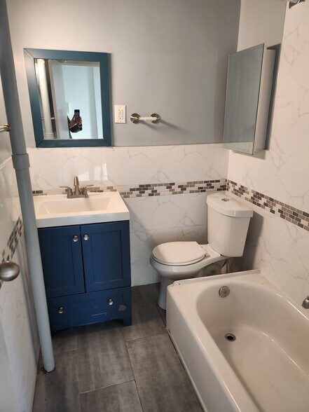 More Photos Of 403 Broadway, Brooklyn Apartments For Sale