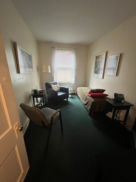 More Photos Of 313 S 16th St, Philadelphia Office For Sale