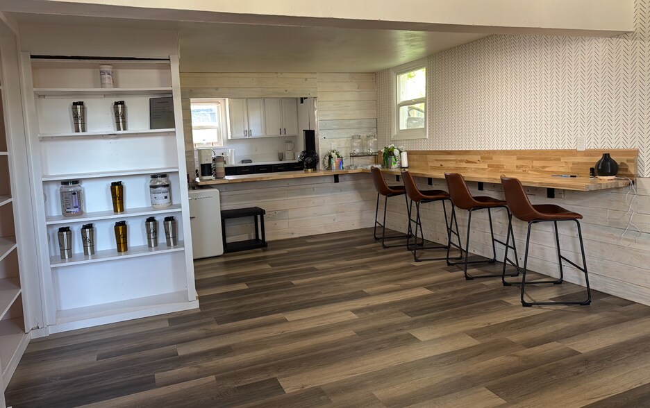 More Photos Of 400 Church St, Sandpoint Lodge Meeting Hall For Lease