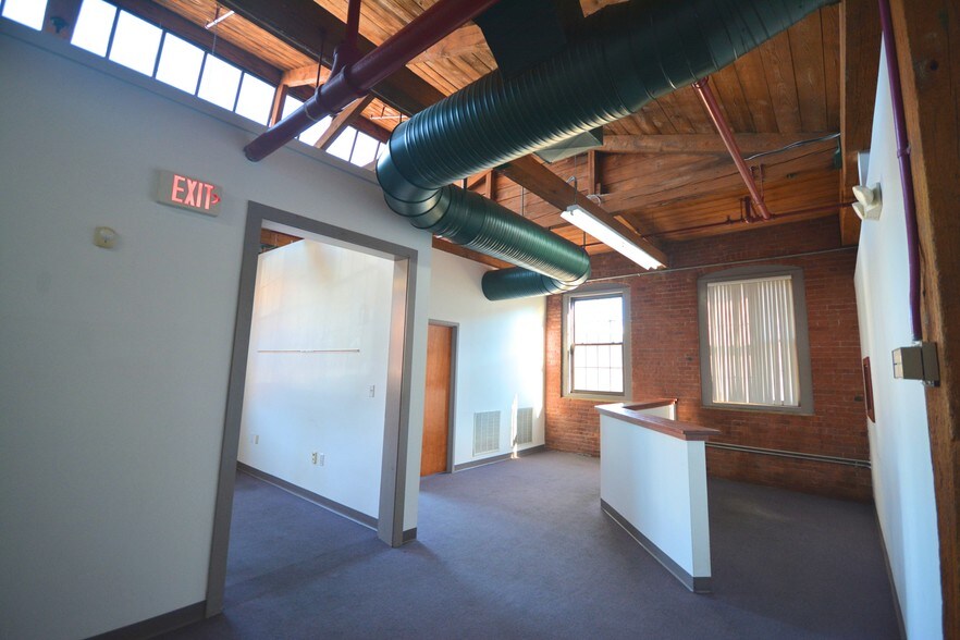 More Photos Of 1 Factory Sq, Southington Industrial For Lease