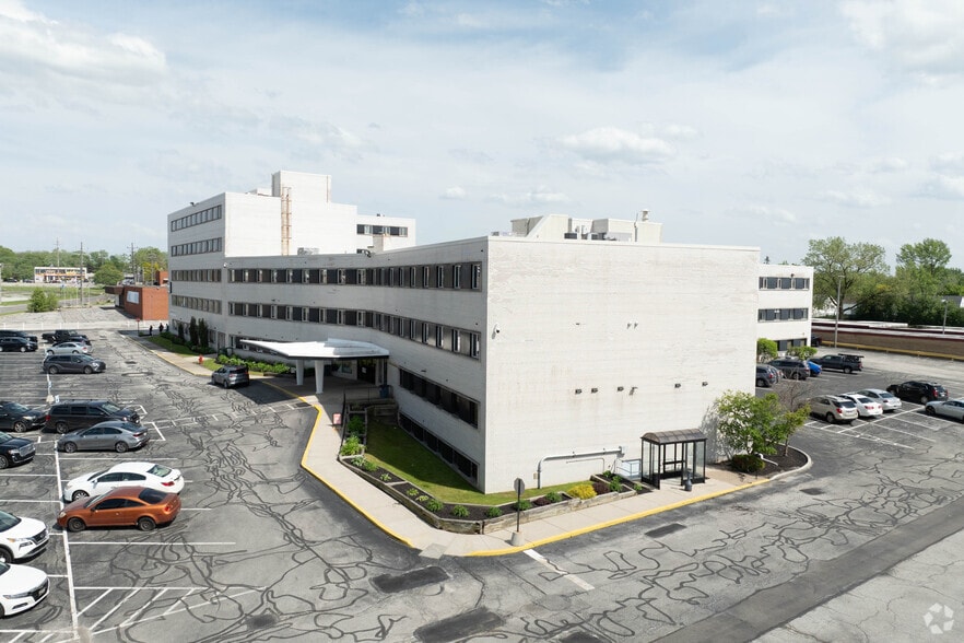 Primary Photo Of 21100 Southgate Park Blvd, Maple Heights Medical For Sale