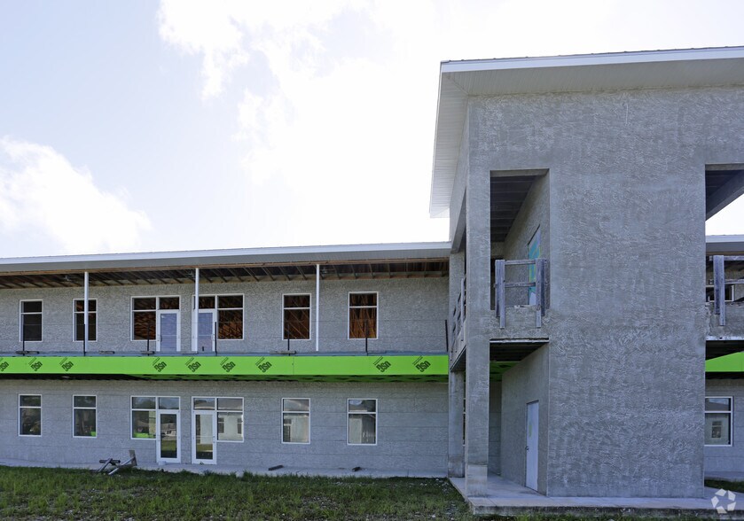 More Photos Of 2861 Placida Rd, Englewood Loft Creative Space For Lease