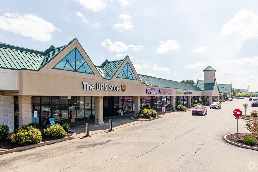 More Photos Of 1050-1072 Mountain Laurel Plz, Latrobe Freestanding For Lease