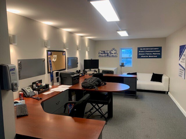 More Photos Of 46-50 S 1st St, Miamisburg Storefront Retail Office For Sale
