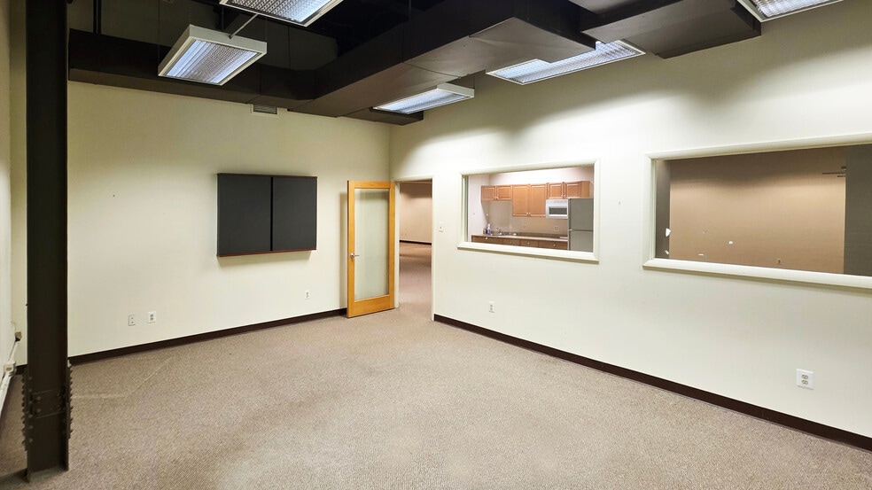 More Photos Of 3901 Main St, Philadelphia Office For Lease