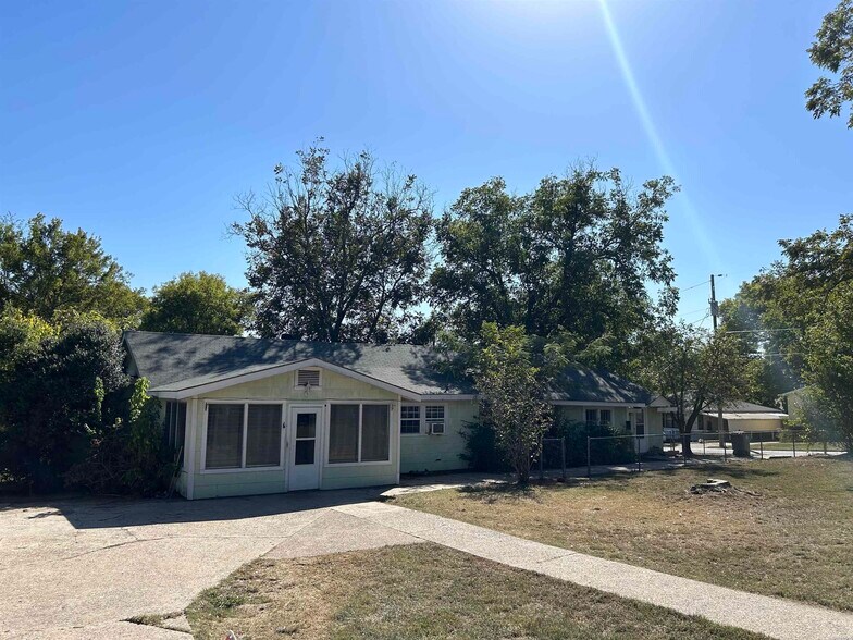 More Photos Of 429 Henderson St, Hot Springs Multifamily For Sale