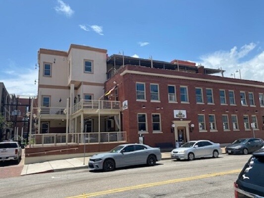 More Photos Of 111 23rd St, Galveston Bar For Lease