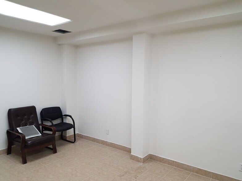 More Photos Of 1270 Finch Ave W, Toronto General Retail For Lease