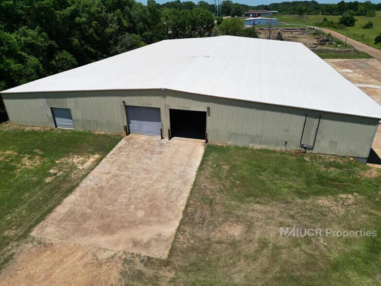 More Photos Of 405 Commerce Park Ave, Canton Warehouse For Lease