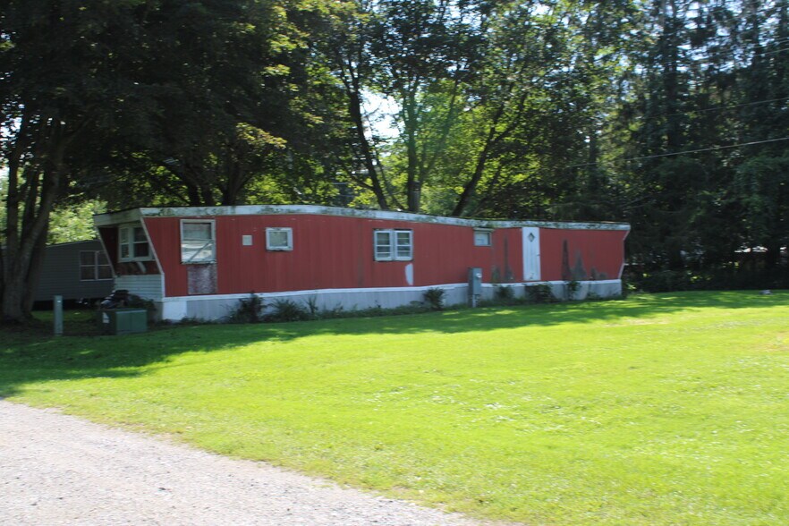 More Photos Of 47 S Genesee St, Fillmore Manufactured Housing Mobile Home Park For Sale