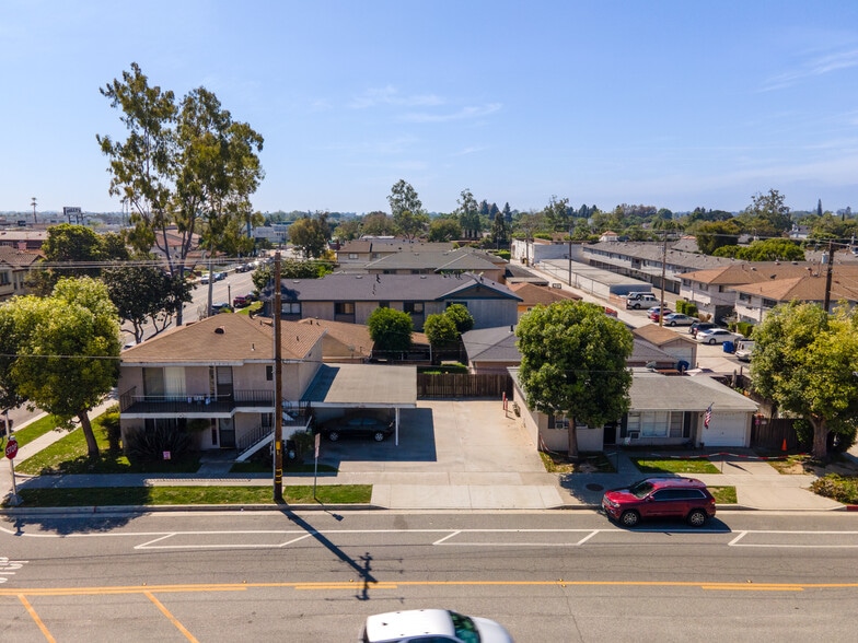 Primary Photo Of 10861 Walnut St, Los Alamitos Apartments For Sale