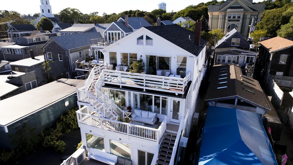 More Photos Of 265 Commercial St, Provincetown Flex For Sale