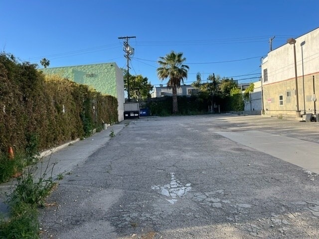 More Photos Of 13119 Ventura Blvd, Studio City Land For Lease