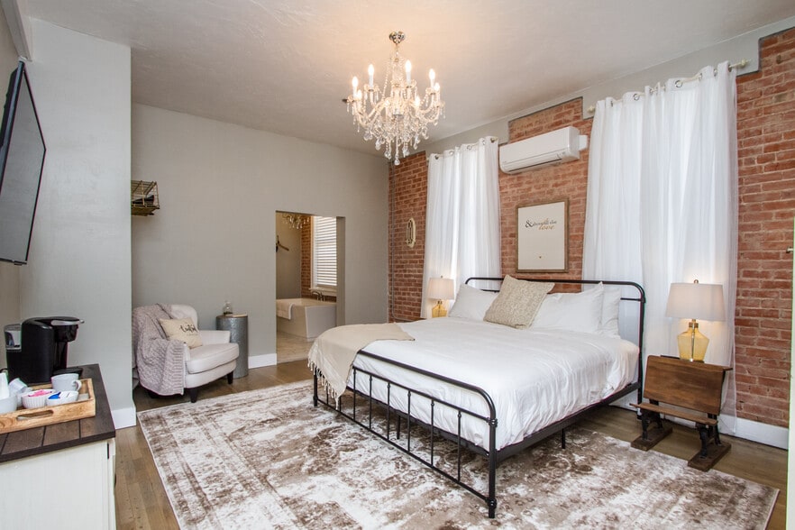 More Photos Of 200 S Magdalen St, San Angelo Police Fire Station For Sale