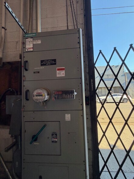 More Photos Of 5711-5723 Alba St, Los Angeles Warehouse For Lease