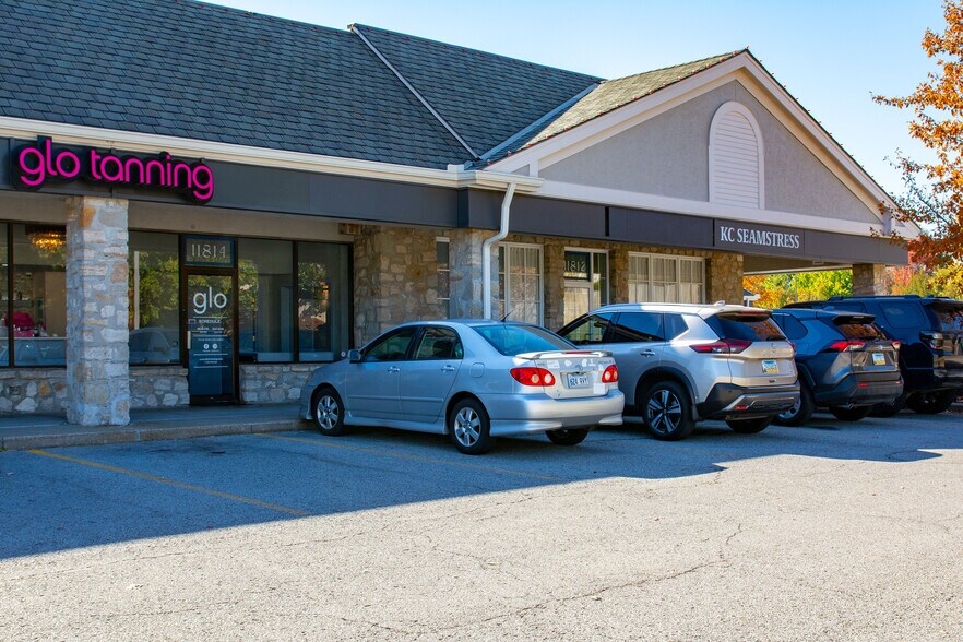 More Photos Of 11800-11922 W 119th St, Overland Park Unknown For Lease