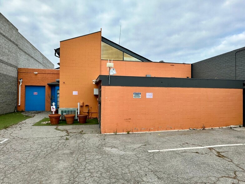 Primary Photo Of 1523 26th St, Santa Monica Research And Development For Lease