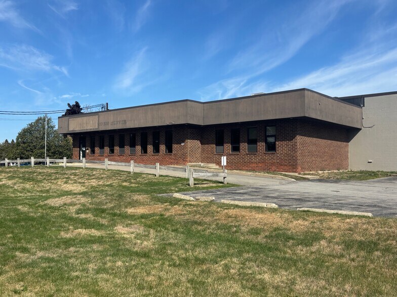 More Photos Of 80 Lawrence Bell Dr, Williamsville Research And Development For Sale