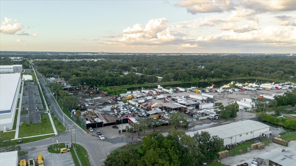 More Photos Of 5404 24th Ave S, Tampa Auto Salvage Facility For Sale