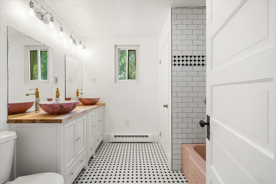 More Photos Of , Manitou Springs Unknown For Sale