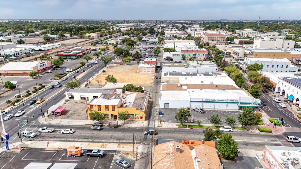 More Photos Of 328-332 W Main St, Merced Storefront For Lease