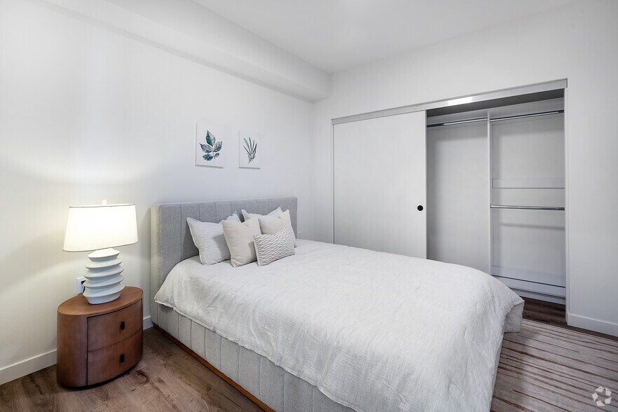 More Photos Of 988 S Manhattan Pl, Los Angeles Multifamily For Sale