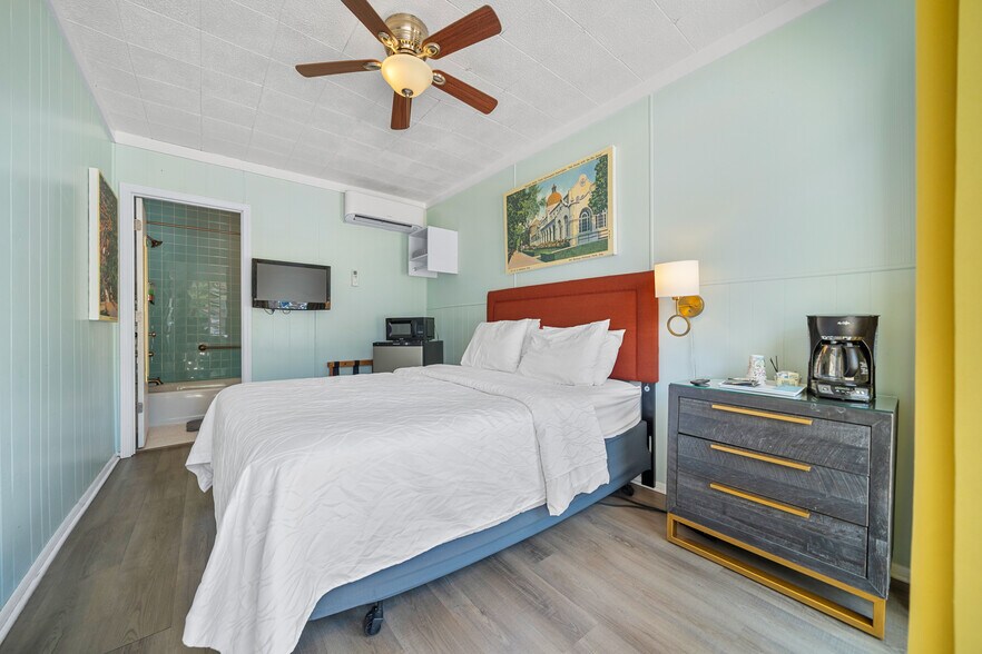 More Photos Of 741 Park Ave, Hot Springs Hotel For Sale