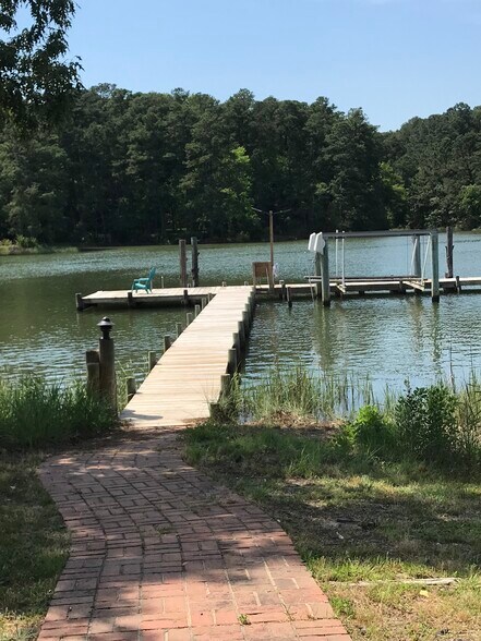 More Photos Of 172 Aldebaran Rd, Mathews Apartments For Sale