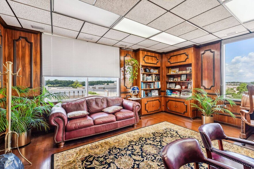 More Photos Of 601 Bel Air Blvd, Mobile Office For Lease