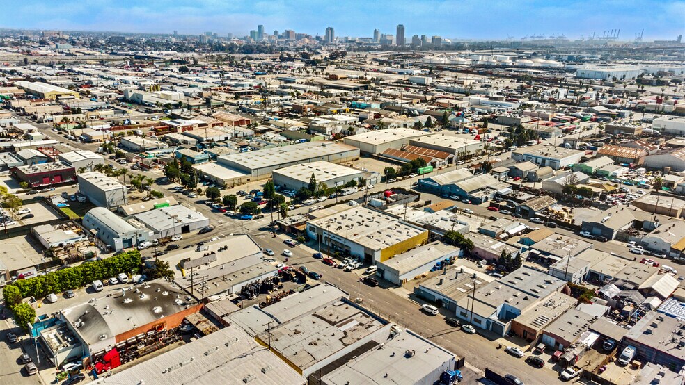 More Photos Of 2029 W 16th St, Long Beach Warehouse For Sale