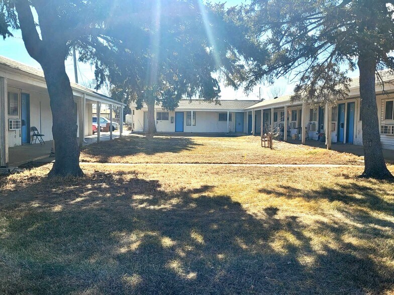 More Photos Of 1404 & 1420 Rodeo Rd, North Platte Apartments For Sale