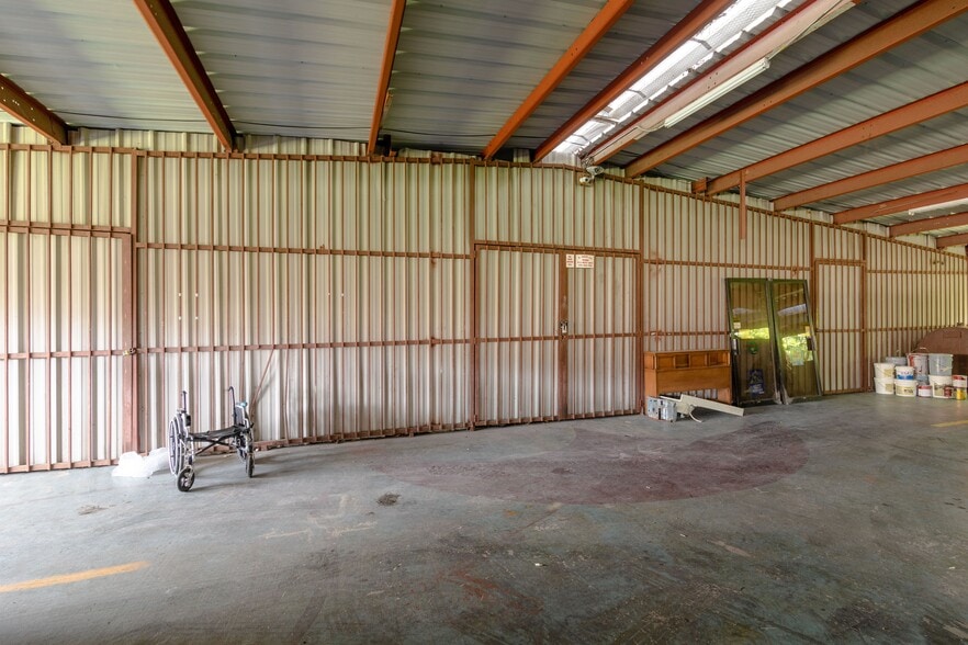 More Photos Of 2101 E Ben White Blvd, Austin Shelter For Sale