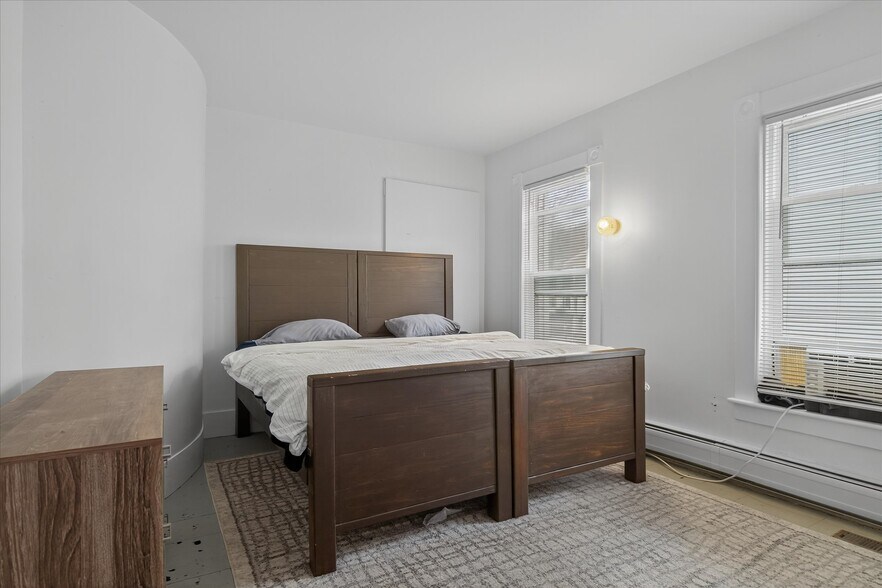 More Photos Of 61 Pleasant St, Ludlow Apartments For Sale