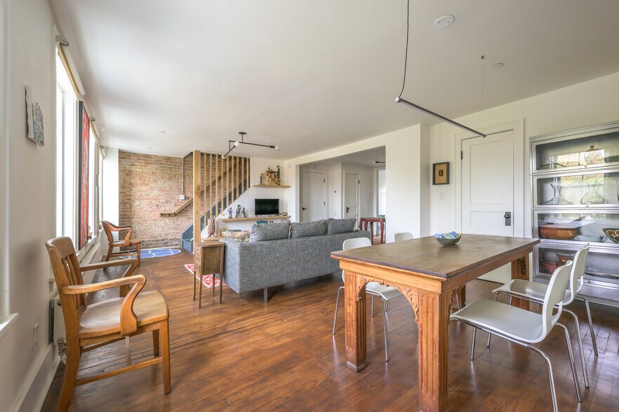 More Photos Of 705 Warren St, Hudson Storefront Retail Residential For Sale