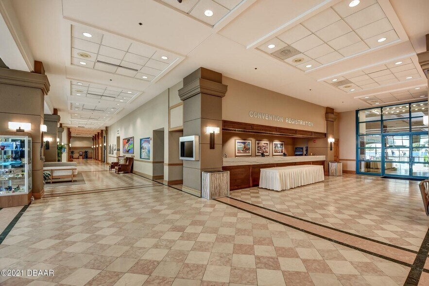 More Photos Of 100 N Atlantic Ave, Daytona Beach Hotel For Lease