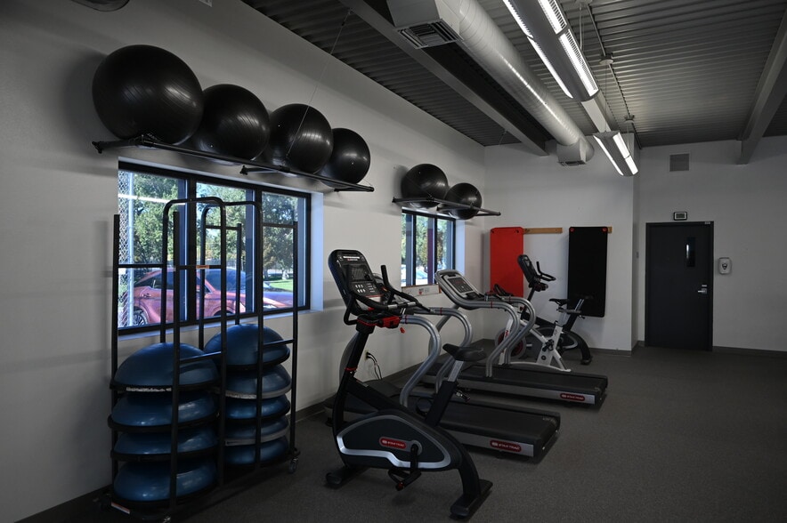 More Photos Of 1426 E Lincolnway, Cheyenne Sports And Entertainment For Sale