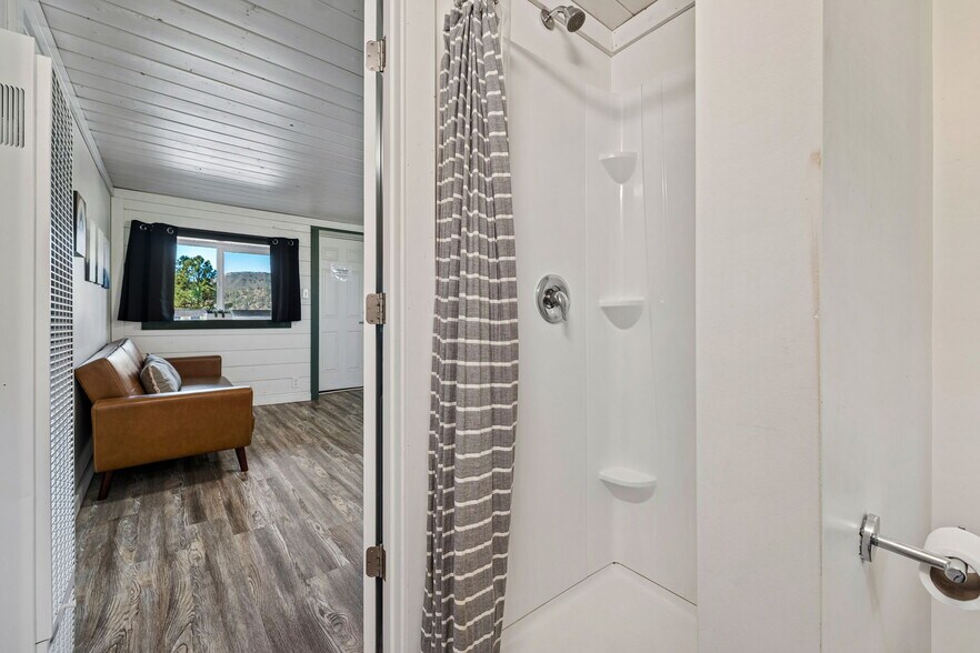 More Photos Of 7100 County Road 501, Bayfield Lodge Meeting Hall For Sale