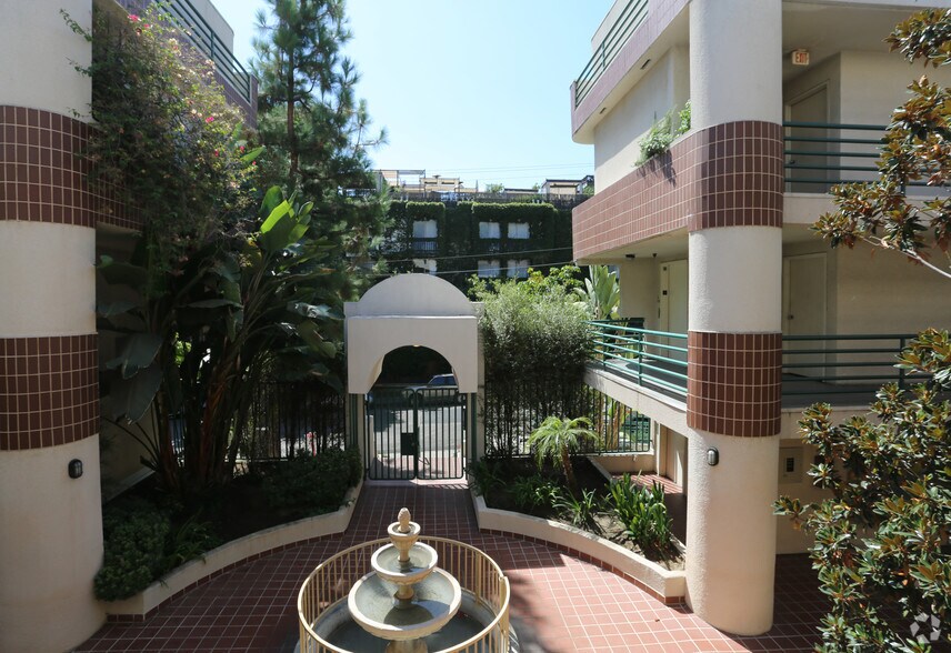 More Photos Of 8815 Cynthia St, West Hollywood Apartments For Sale