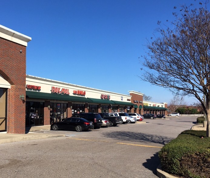 More Photos Of 7037-7169 Hacks Cross Rd, Olive Branch Storefront For Lease