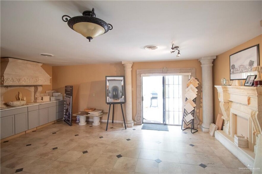 More Photos Of 2900 N McColl Rd, McAllen Office For Sale