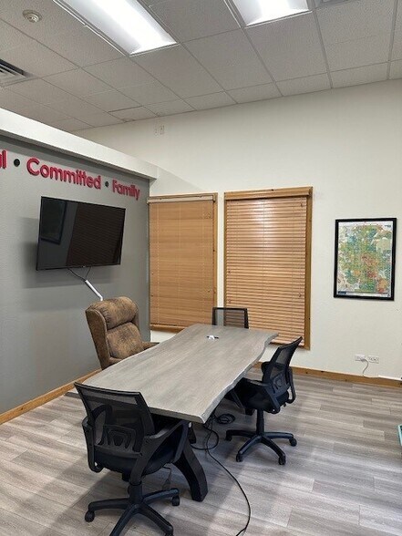 More Photos Of 10354 W Chatfield Ave, Littleton Office For Lease