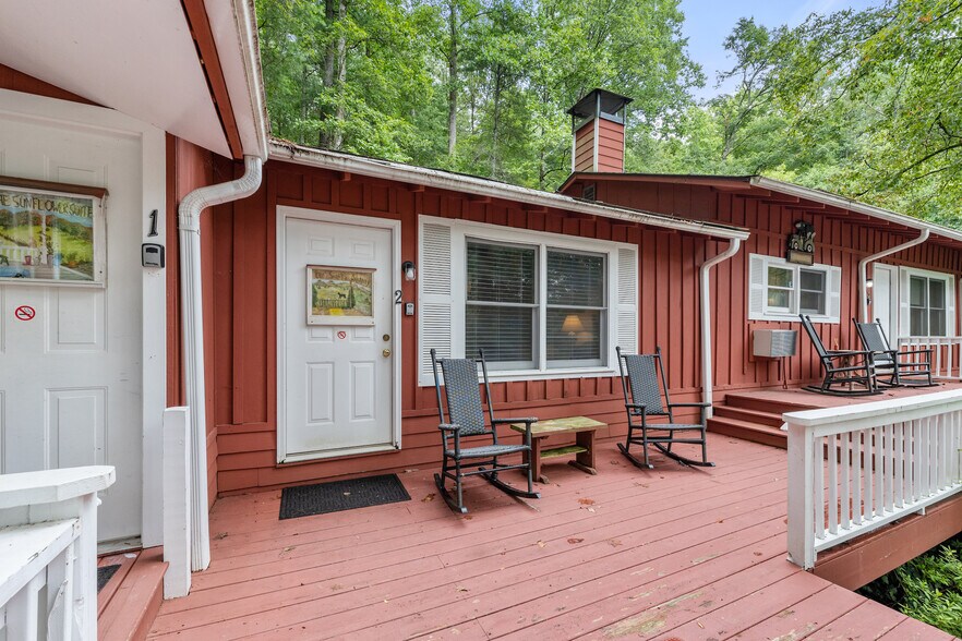 More Photos Of 15702 Highway 197 N, Clarkesville Hospitality For Sale